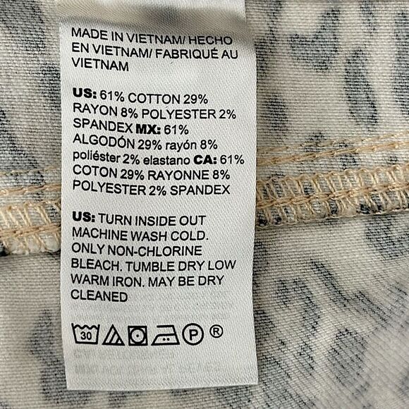 Chico's Jeans Size 4 (20) Cheetah Ankle Slim Leg NWOT - Picture 13 of 15